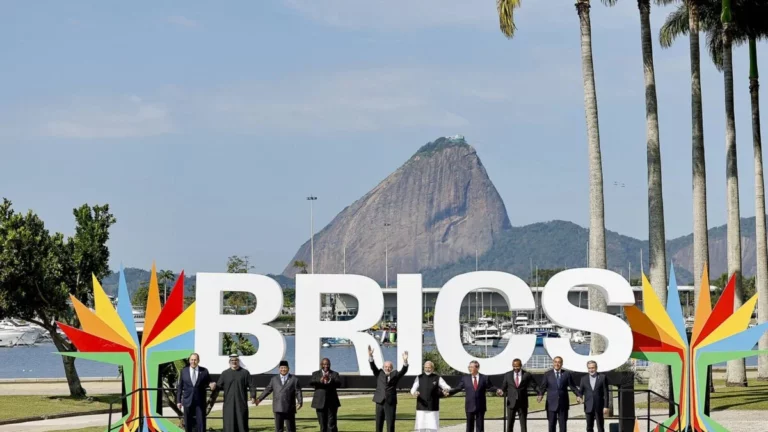 Líderes dos Brics buscam articulação em meio à pressão de Trump