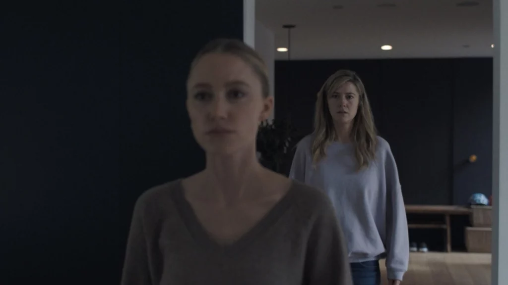 Remake de A Mão Que Balança o Berço ganha trailer e promete reviver o suspense dos anos 90 1 Remake de A Mão Que Balança o Berço ganha trailer e promete reviver o suspense dos anos 90