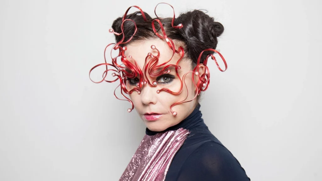 Björk pede libertação de amiga musicista detida após missão humanitária em Gaza 1 Björk pede libertação de amiga musicista detida após missão humanitária em Gaza