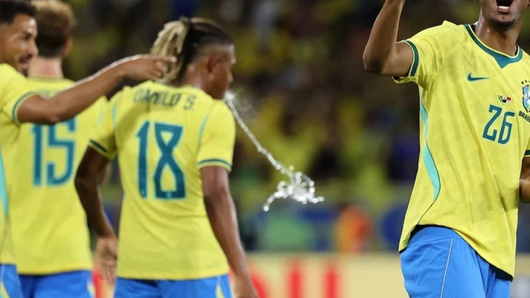 Brasil marca 4 gols em sequência e goleia Panamá com facilidade hoje